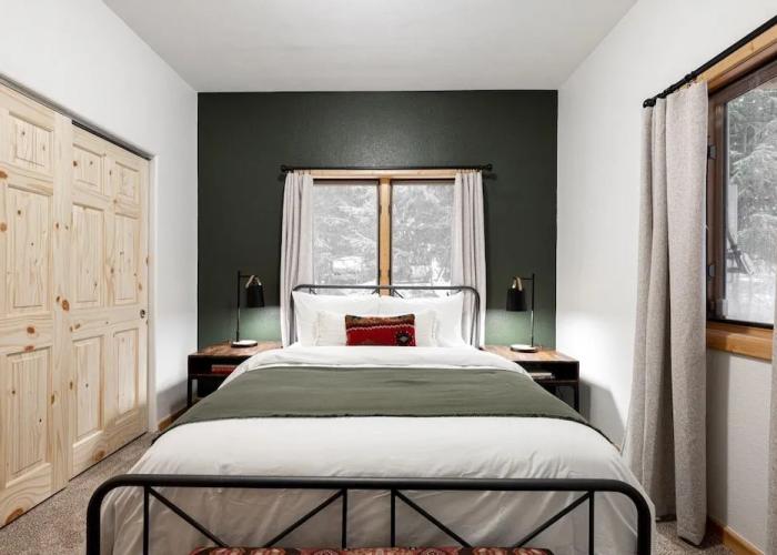 Iconic Log Cabin Escape Idaho Springs Hot Tub