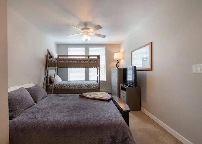 Fraser Crossing/Founder Pointe, Townhome style Condo | Gondola Acess (Value-Rated Condo 3229)