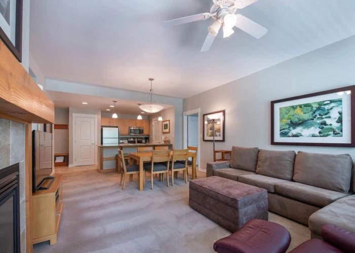 Fraser Crossing/Founder Pointe, Townhome style Condo | Gondola Acess (Value-Rated Condo 3229)