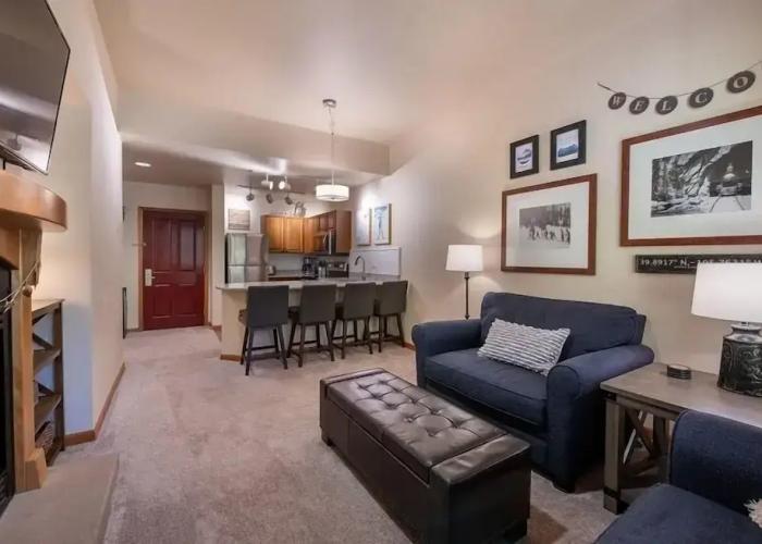 First Floor Riverside Condo Close to Slopes - Zephyr Mountain Lodge Premium-Rated 2108