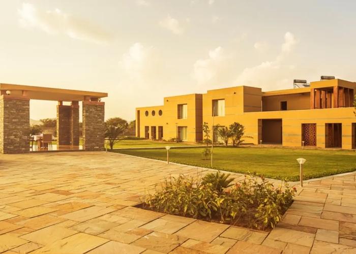 Dera Masuda Luxury Resort Hotel