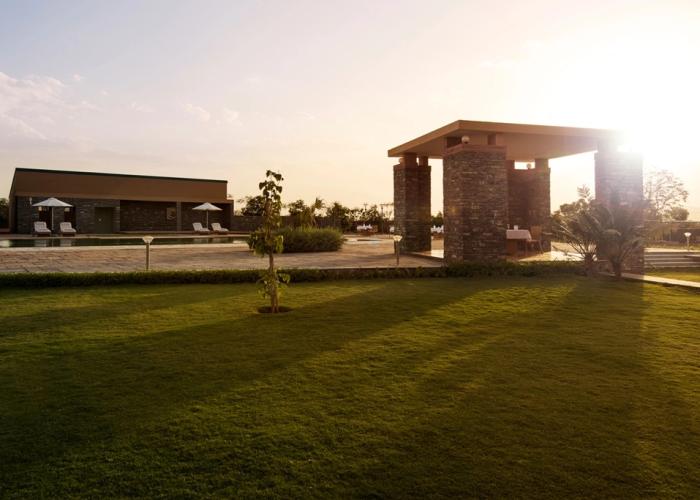 Dera Masuda Luxury Resort Hotel