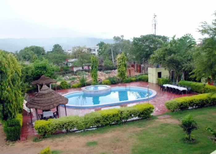 Hotel Hillview