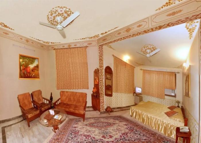 Hotel Teerth Palace