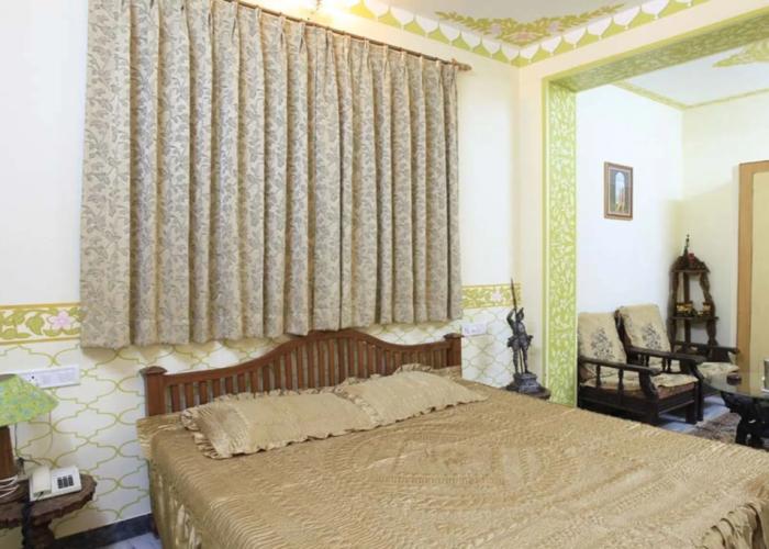 Hotel Teerth Palace