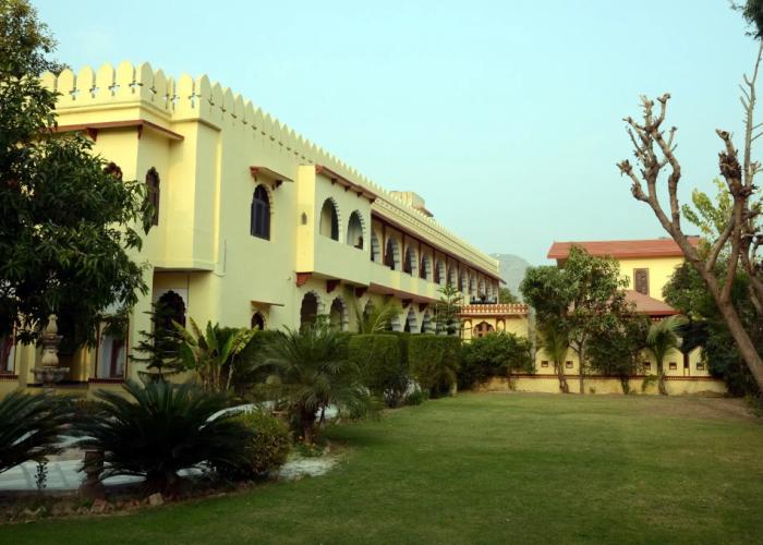 Sajjan Bagh Resort