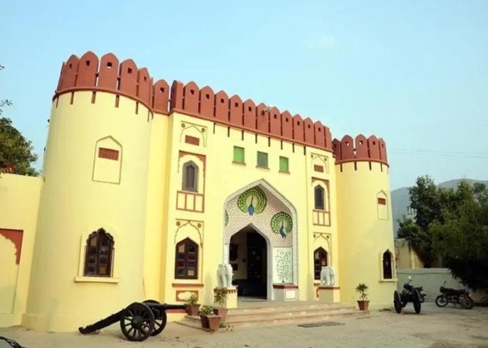 Sajjan Bagh Resort