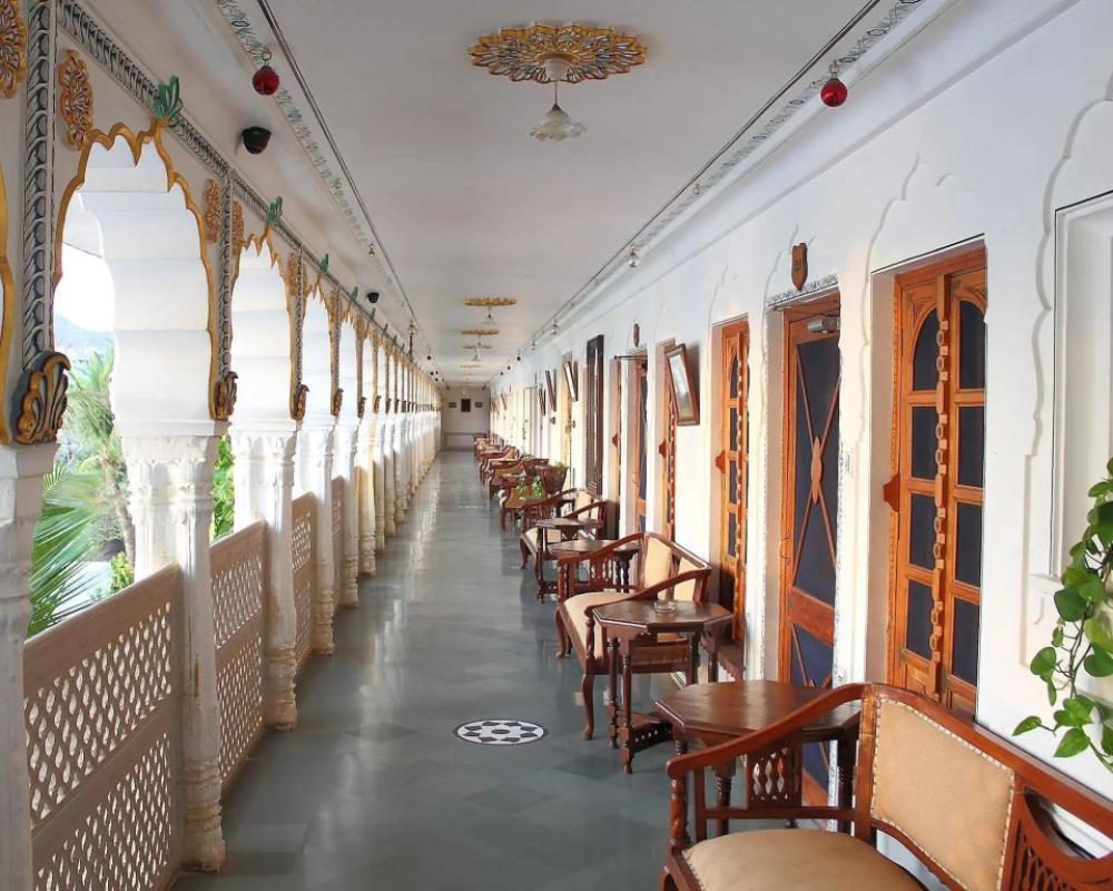 фото Hotel Pushkar Palace