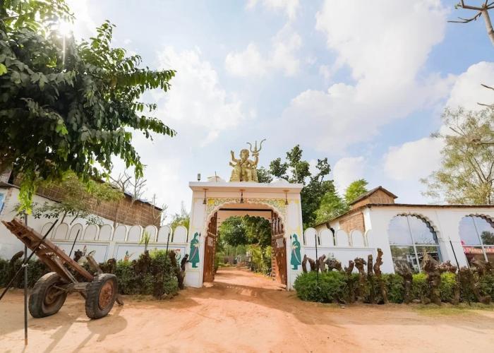 OYO 26645 Vaishnav Village Camps