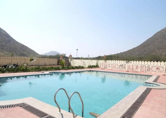 Parvat Valley Resort