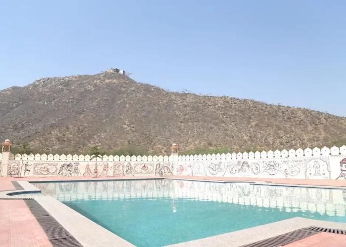 Parvat Valley Resort