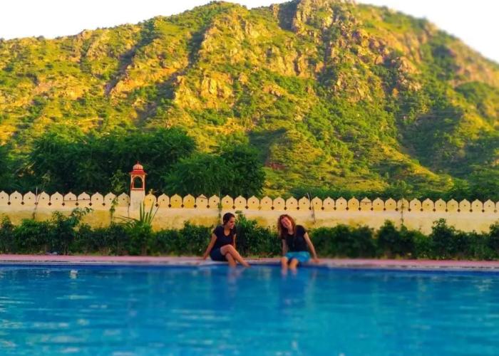 Parvat Valley Resort