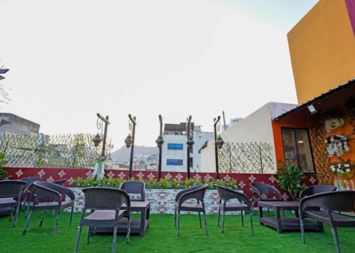 Hotel Alishaan
