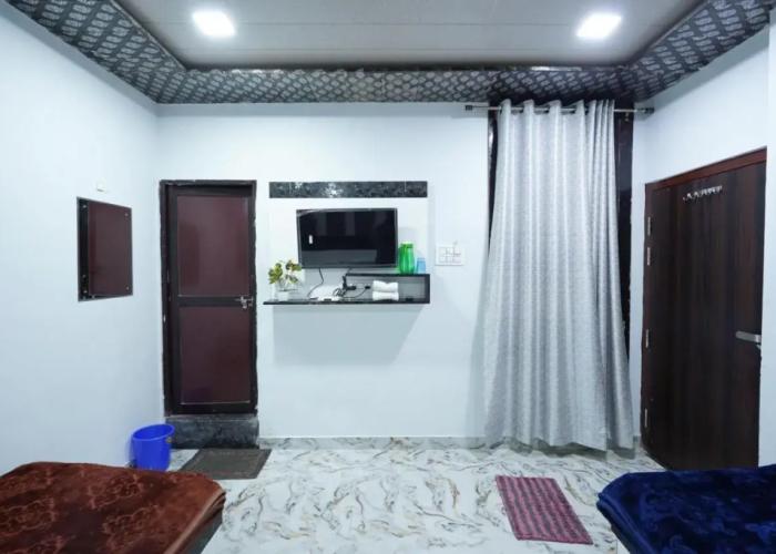 Hotel Alishaan