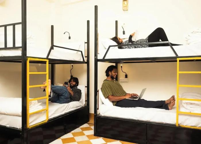 Banana Hostel