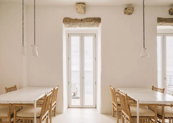 White Exclusive Suite & Villas