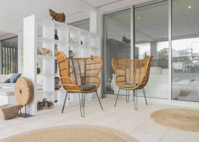 White Exclusive Suite & Villas