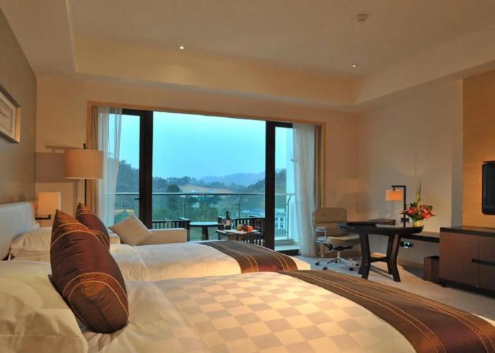 Heyuan Mels Welton Evergreen Lake Hotel