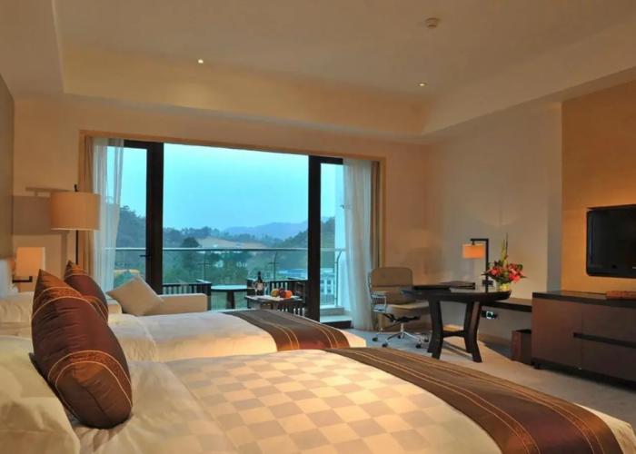 Heyuan Mels Welton Evergreen Lake Hotel