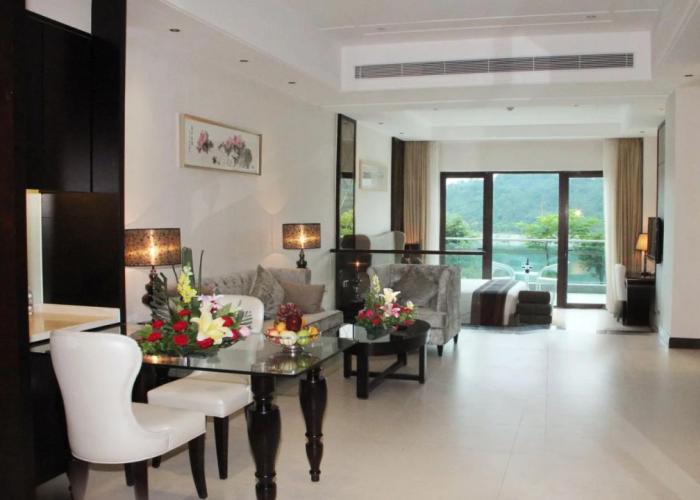Heyuan Mels Welton Evergreen Lake Hotel