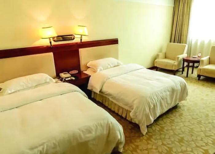 Holiday Hotel