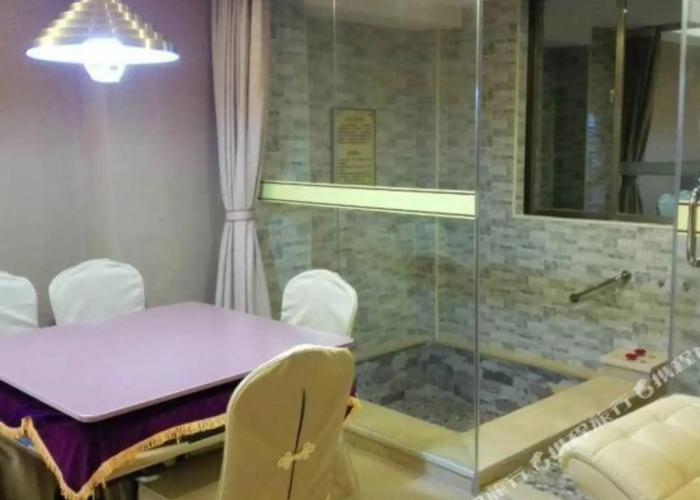 Fuyingmen Hot Spring Hotel