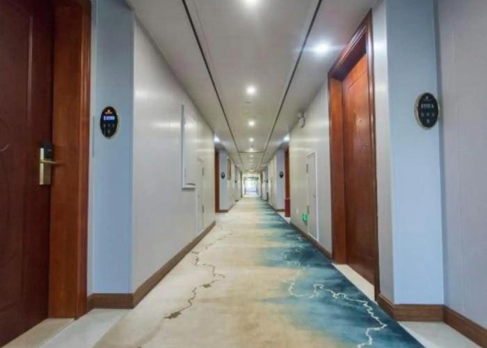 Fuyingmen Hot Spring Hotel