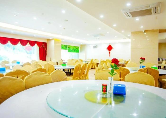 Fuyingmen Hot Spring Hotel