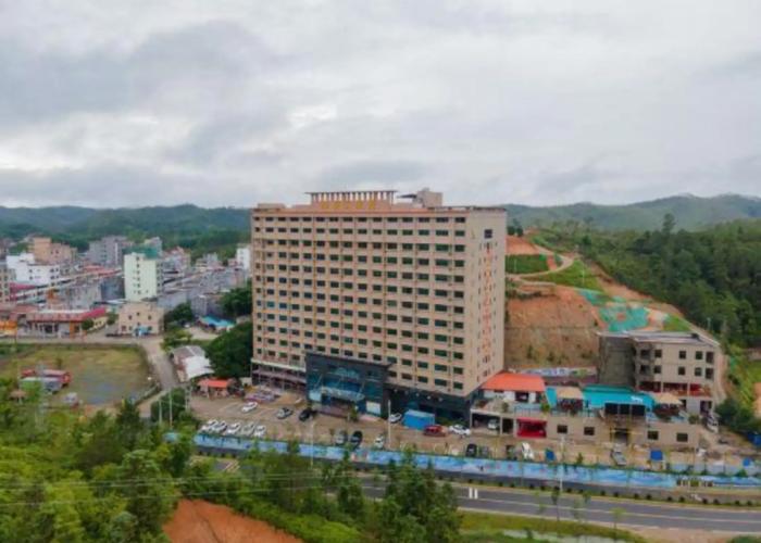 Fuyingmen Hot Spring Hotel