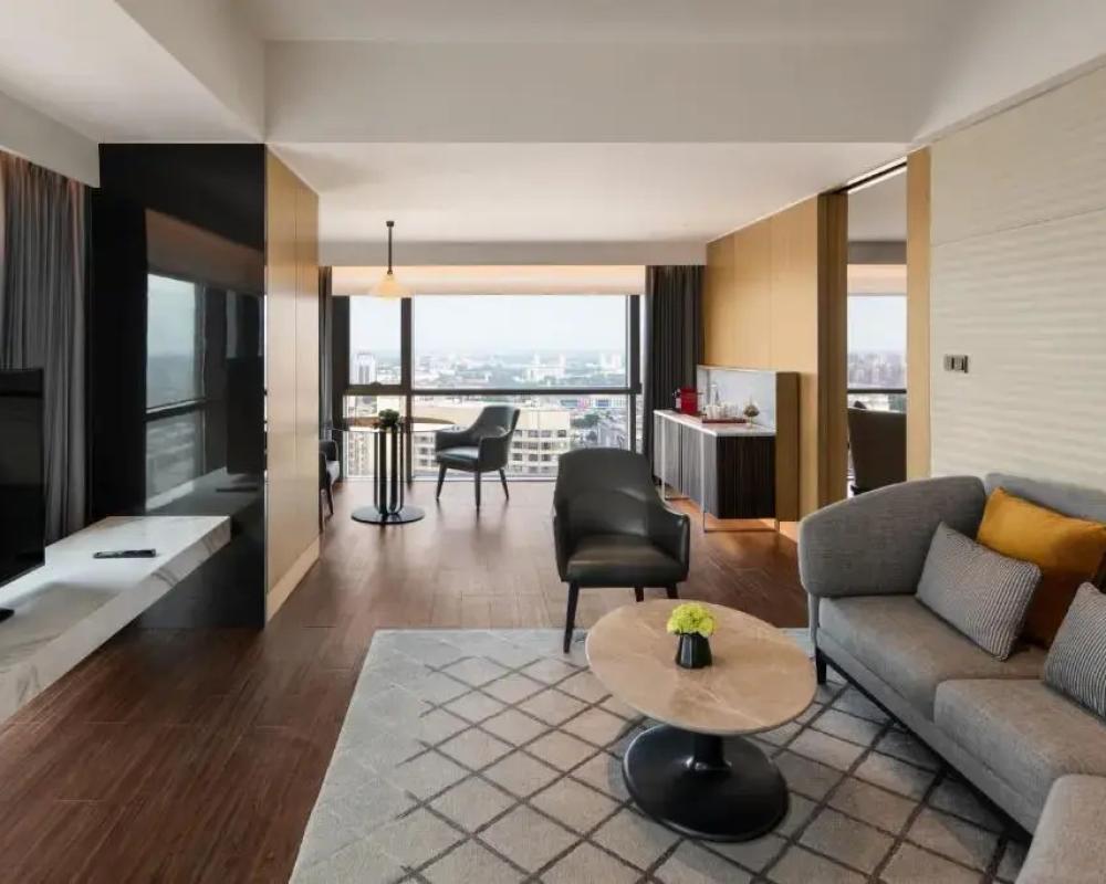 фото New World Langfang Hotel