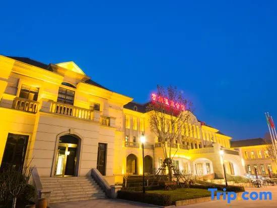 Bazhou Seine Hot Spring Hotel
