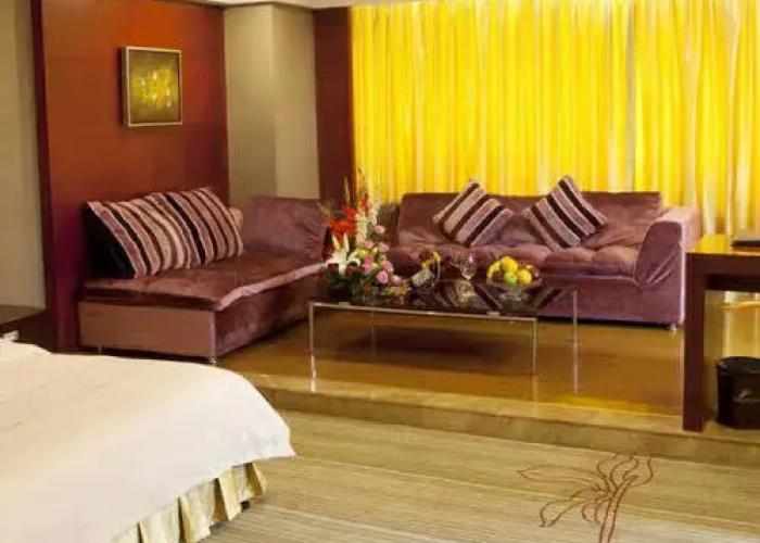 Shuanglong Plaza Hotel