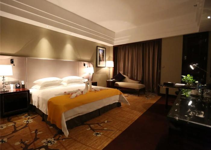 Kaiping Jade Bay Funyard Phoenix Hotel