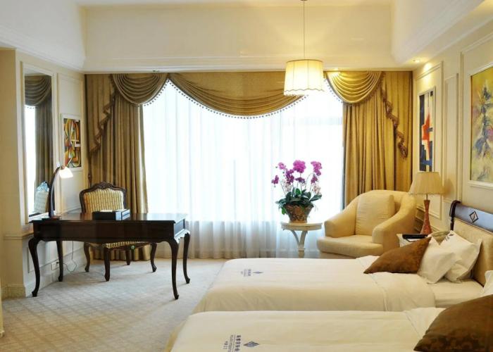 Palace International Hotel