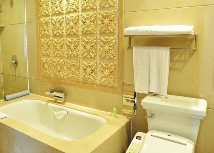 Palace International Hotel