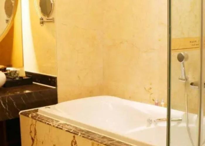 Xinxing Century Hotel