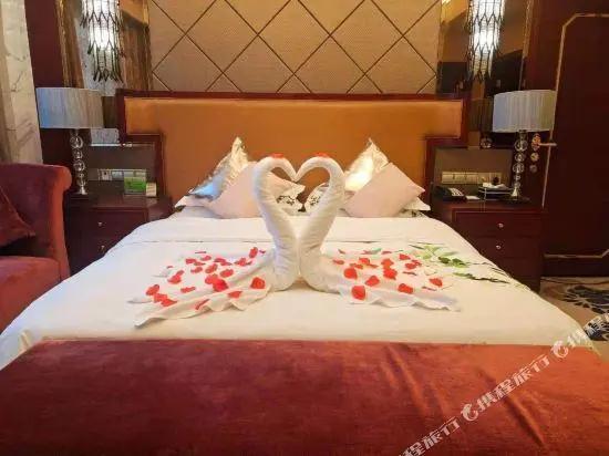 Xinxing Century Hotel