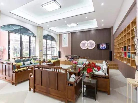 Yunshu Guyue Tangchi Hotel