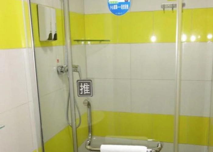 7 Days Inn Longyan Zhongshan Road Walking Street Branch