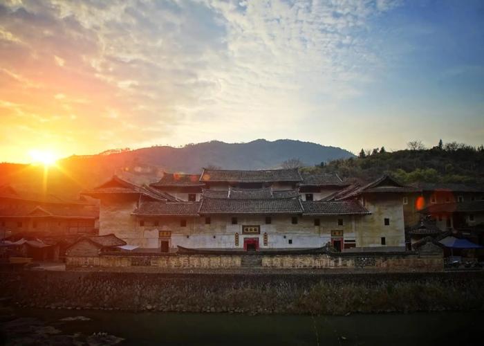 Longyan Yongding Tulou Fuyulou Changdi Inn