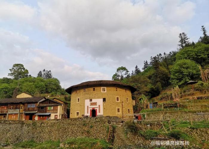Longyan Yongding Tulou Fuyulou Changdi Inn