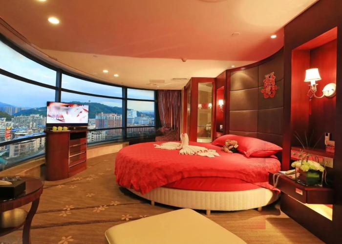 Ramada Longyan