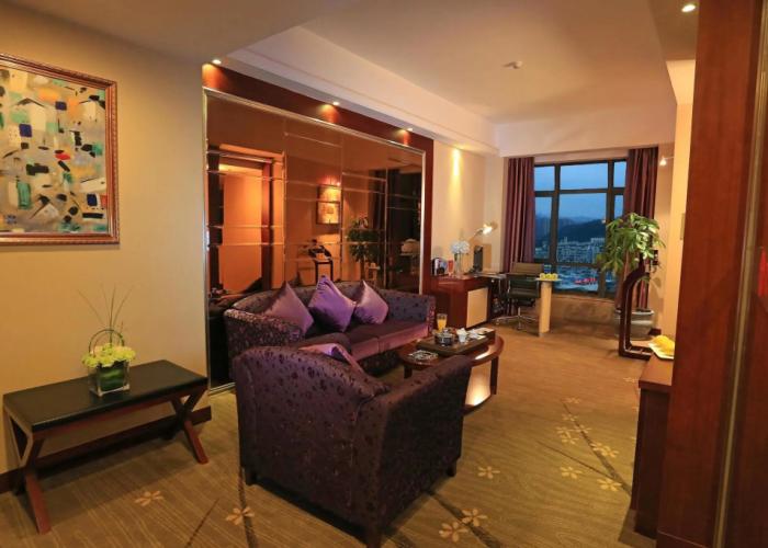 Ramada Longyan