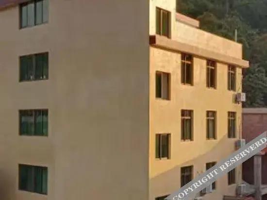 Longyan Wanxin Hotel