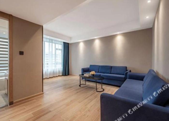 Kyriad Marvelous Hotel (Maoming High Speed Railway Station)