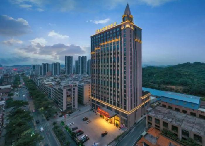 Vienna International Hotel (Gaozhou)