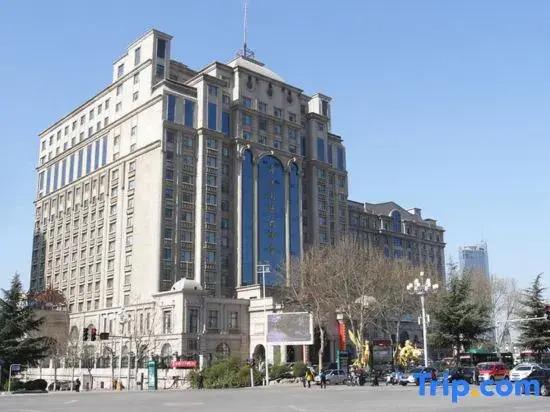 Hailian Water World Hotel (Sanmenxia Wanda Plaza)