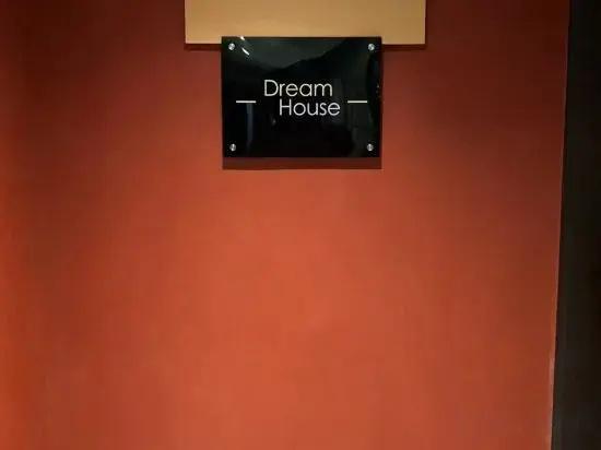 Zigong Dreamhouse Design Homestay