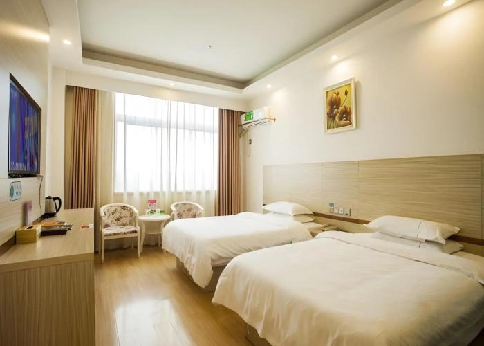 GreenTree Alliance Yichun Fengcheng Jianyi Avenue Hotel