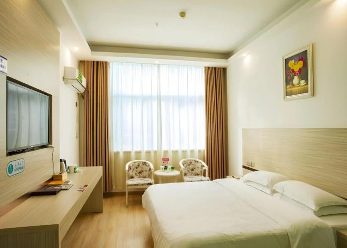 GreenTree Alliance Yichun Fengcheng Jianyi Avenue Hotel